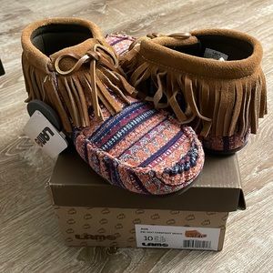 New with box “LAMO” winter moccasins ankle booties Size 10 Chestnut Milticolor